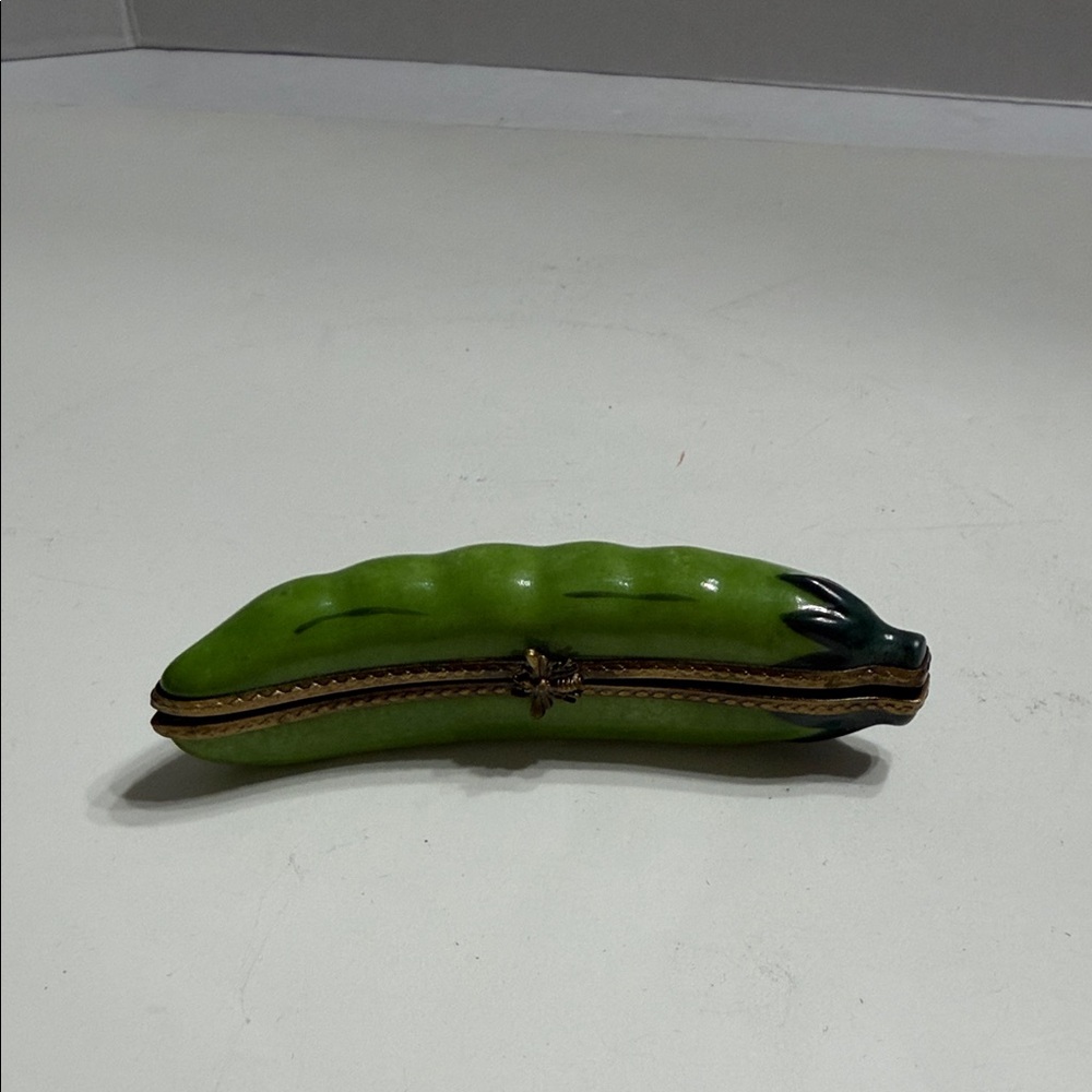 Limoges Green and Black Pea Pod Trinket Box